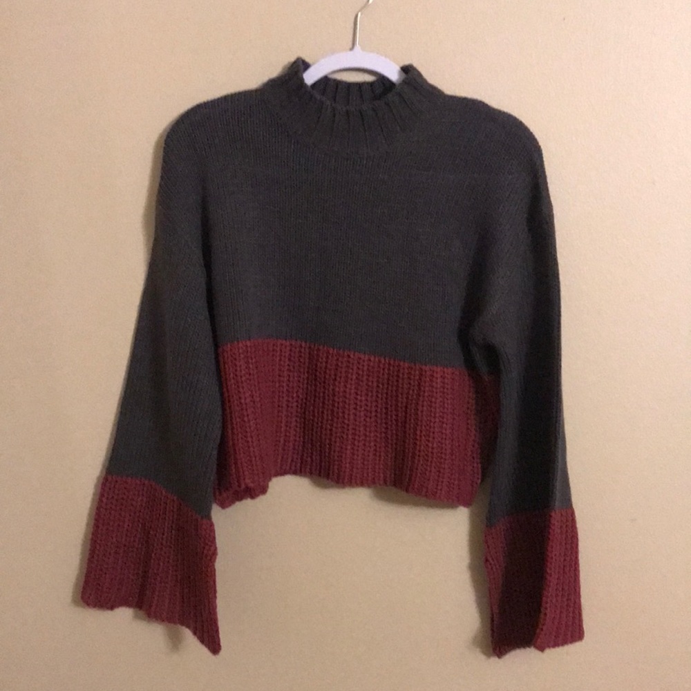 Derek Heart Sweater Large Excellent Gray Burgundy